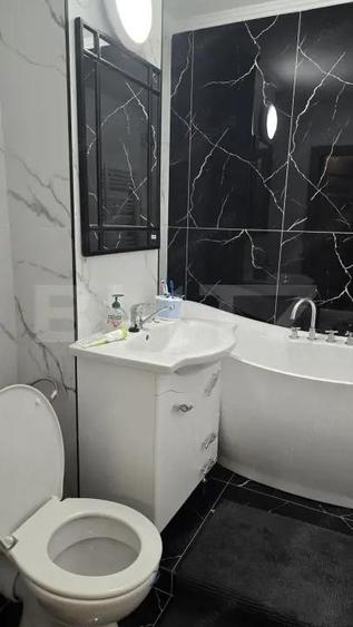 Apartament de vanzare, cu 4 camere, 78 mp, zona Micro17 - 4