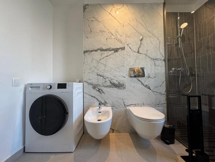 Mall Coresi, Qualis 2, ap cu doua camere modificat open - space, GENEROS, 67 mp - 19