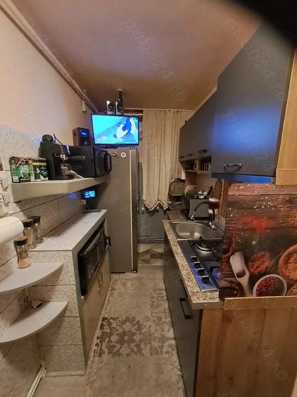 Vand apartament cu 2 camere la cheie(fostele camine arpechim) - 6