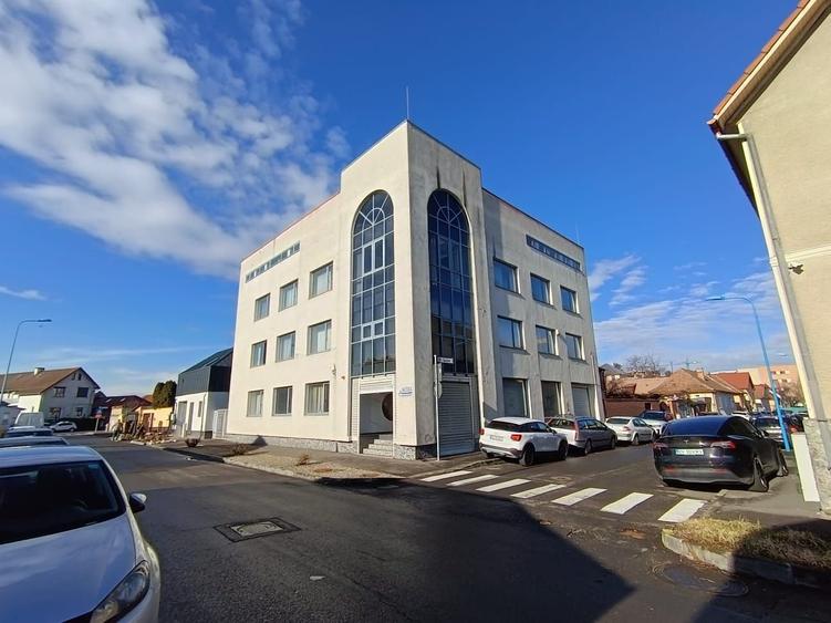 Clădire pentru clinică sau birouri - Zona Mihai Viteazu/Griviței - 1