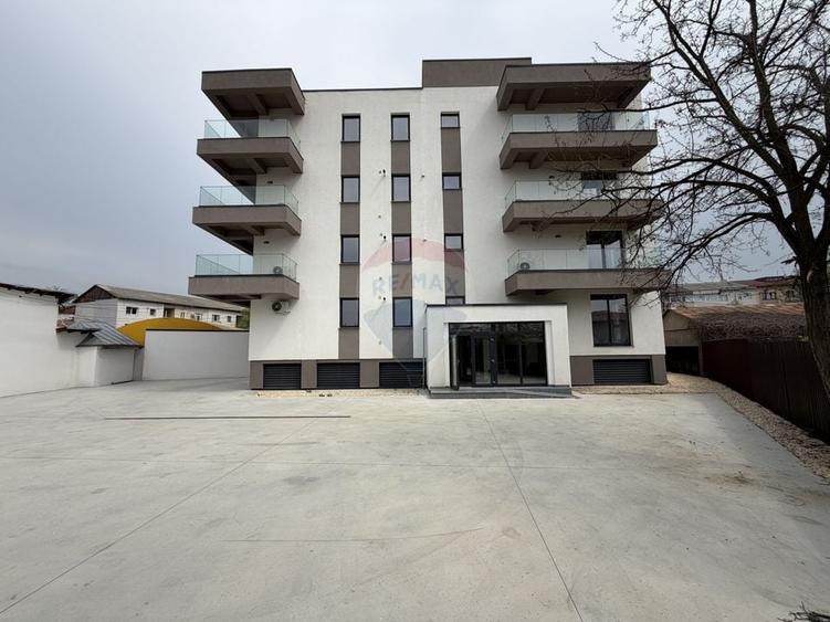 Apartament 3 camere bloc nou zona Finante - 2
