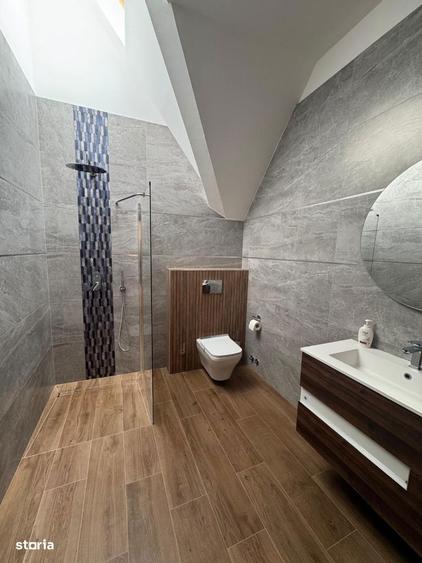 Casa de inchiriat: 9 camere, piscina, garaj - 9