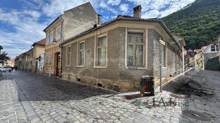 CASA CU FARMEC ISTORIC IN CENTRUL VECHI AL BRASOVULUI