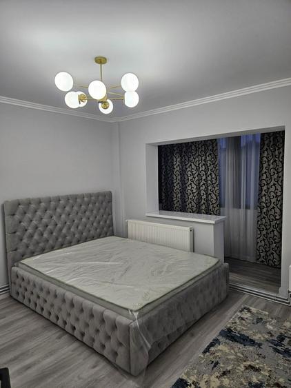 Vand apartament 2 camere ,2 balcoane ,etaj 2/4 ,zona 300 N.Titulescu - 6