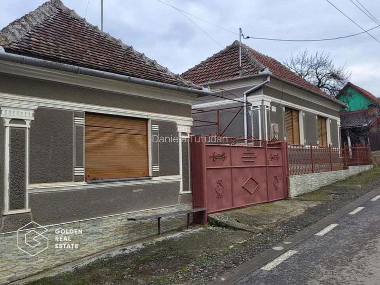 Casa cu 2 corpuri de cladire, oras Lipova Casa cu 2 corpuri de cladire, oras Lipova