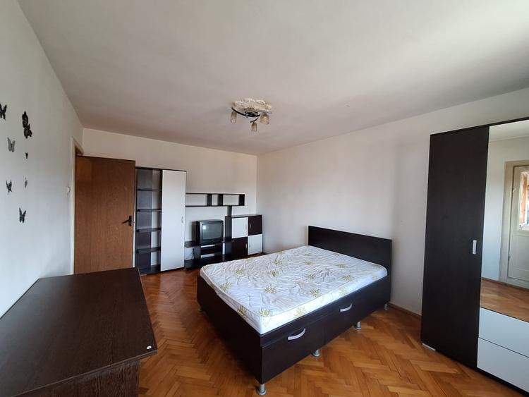 Oportunitate! Apartament cu 3 camere- bloc izolat termic- Lipovei - 7