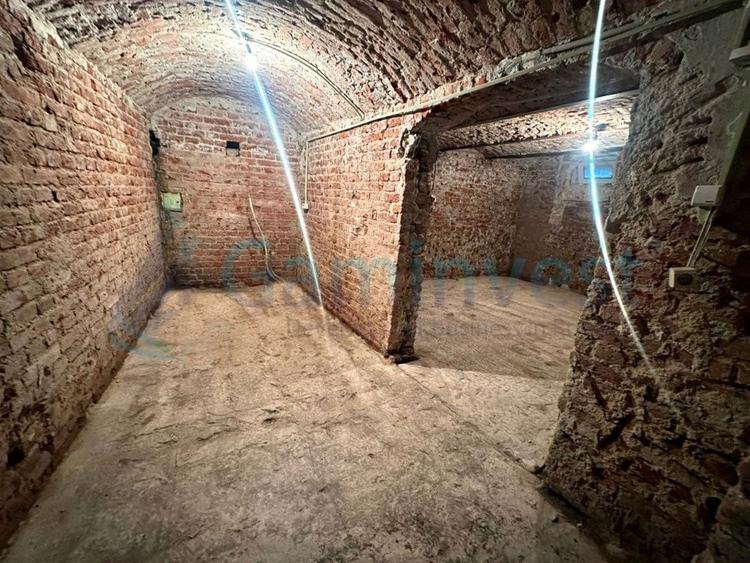 Casa ultracentrala cu apartament si demisol, zona Republicii pietonala, Oradea - 8