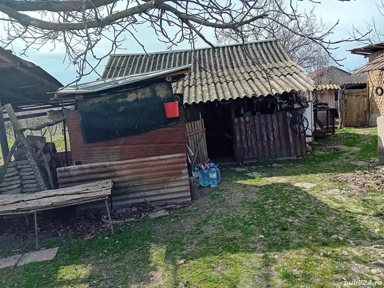 vand casa in comuna Lipovu jud Dolj - 1