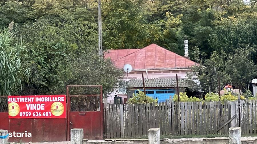 MALCOCI - Casa de vanzare cu teren 4429 mp- DJ ! - 2