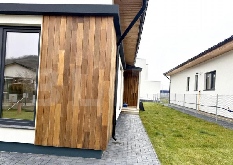 Casa individuala de 3 camere, 90mp, curtea 350mp, zona Sanic - 8