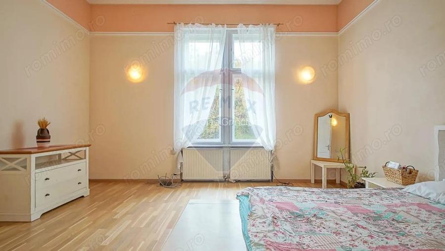 Apartament cu 3 camere de inchiriat in zona Centrul Istoric Apartament cu 3 camere de inchiriat in zona Centrul Istoric