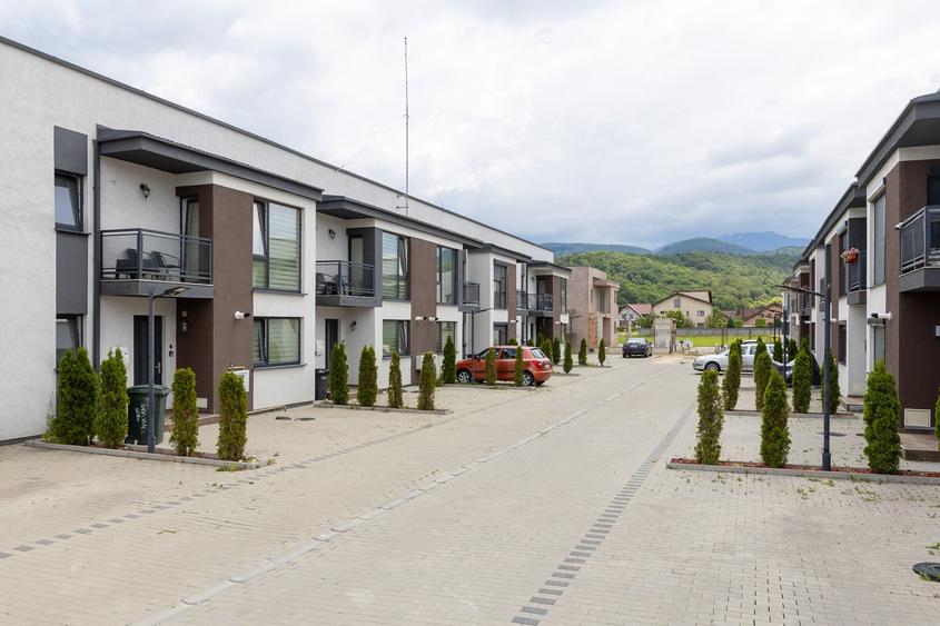Casa tip duplex, construcție 2021, Râșnov - 2
