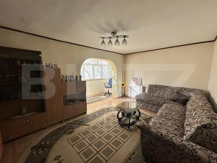 Apartament 3 camere, decomandat, etaj 2, zona Liceul Tudor Arghezi - 2