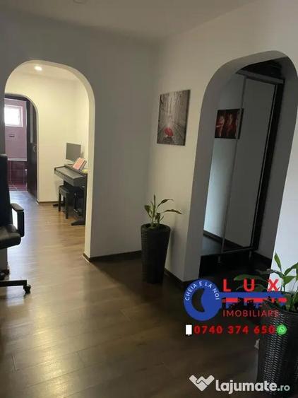 ID 624 Apartament 3 camere DE INCHIRIAT - 1