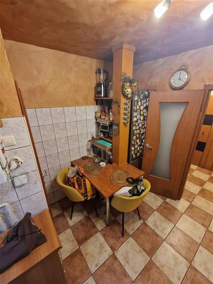 Decomandat 4 camere etaj 1 Circumvalatiunii/Iulius Town - 4