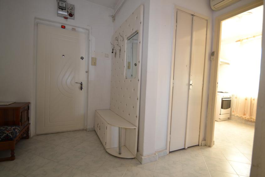 ap. 2 camere, decomandat, zona Circumvalatiunii-Kaufland, 250 eu - 10