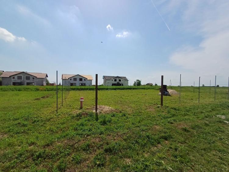 Vand teren intravilan in comuna Tartasesti, sat Gulia, 711mp - 4