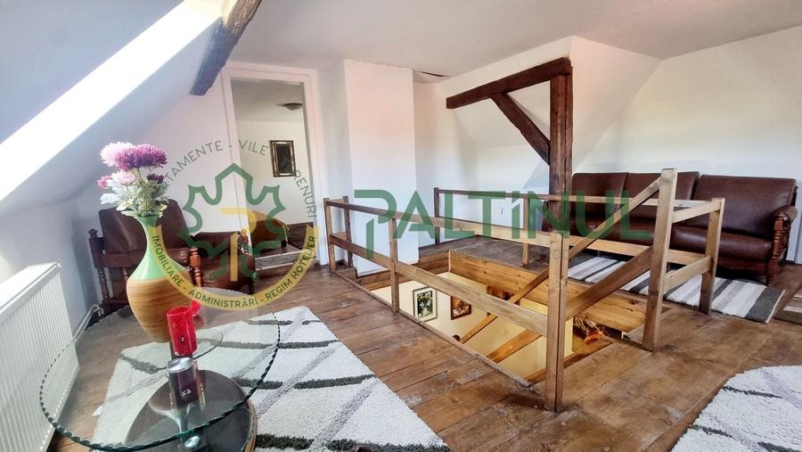 Casă de v&acirc;nzare &icirc;n Cisnădioara, curte mare și vedere spre munte - 9