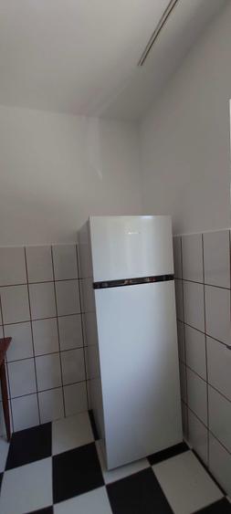 Vand apartament cu 3 camere - 1