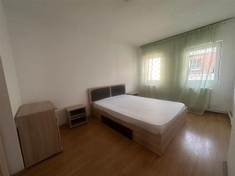 Apartament 3 camere decomandate, Centru - 4