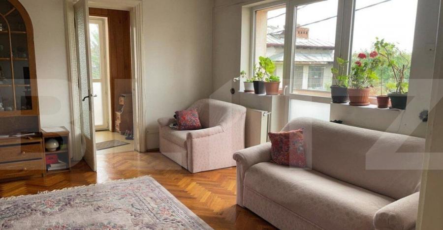 Vila cu 11 camere, 450 mp, teren cu 620 mp, 2 locuri de parc - 1