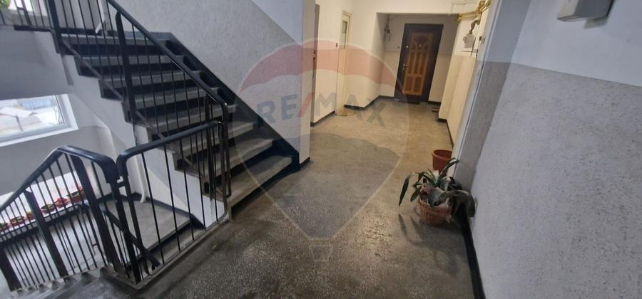 Apartament cu 2 camere. strada Mihai Viteazu, nr. 1 - 17