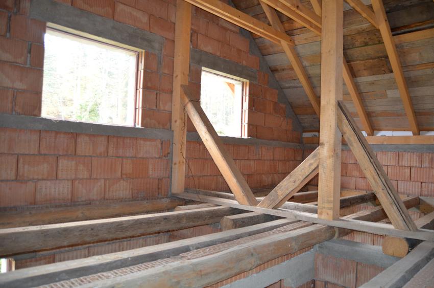 Casă de vânzare cu 5 camere, teren 554 mp, în orașul Predeal - 9