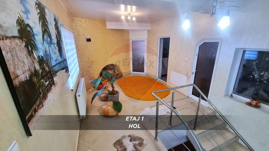 Casă / Vilă cu 10 camere de vânzare în SIGHETUL MARMATIEI zona Central - 54