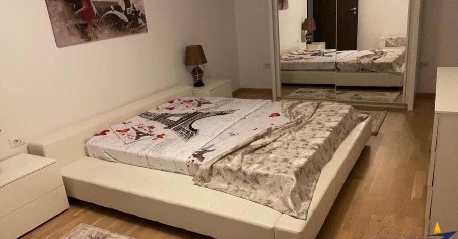 Central, LUX Class - 8