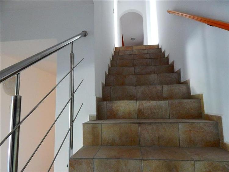 Vila de vanzare pretabila clinica medicala/birouri - 16