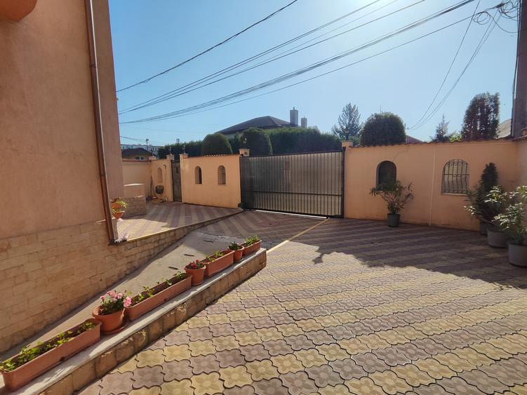 Vila P+2 de ichiriat zona KM 5 - 5