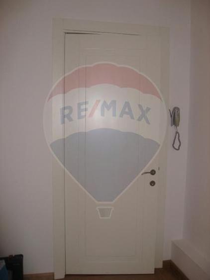 Apartament 6 camere decomandat - 12