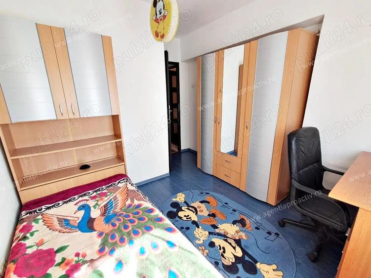 Apartament cu 3 camere, situat la etajul 3, in cartier Siderugistilor; SD-uri. - 3