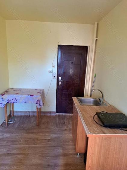 Garsoniera 12mp in zona Dambovita (aproape de Alfa Center) - 1