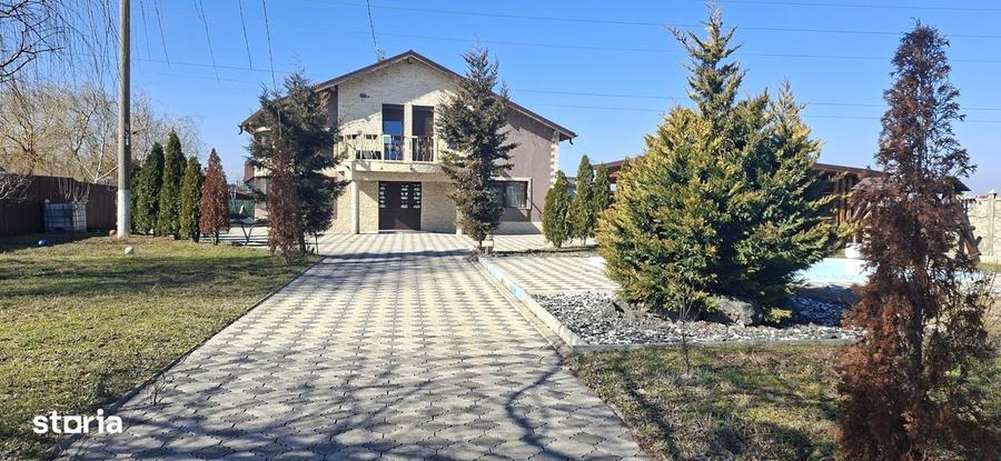 Casa spa?ioasa cu piscina ?i teren 1507 mp in Sat Costi - 6