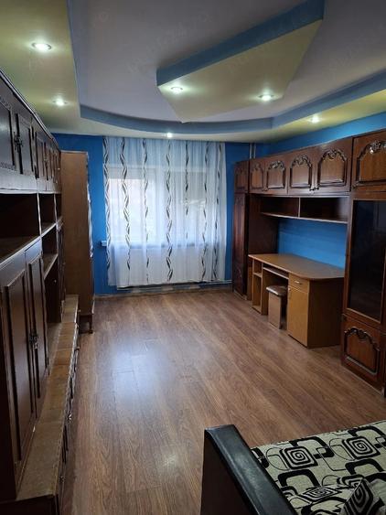 Vand apartament doua camere decomandat - 3