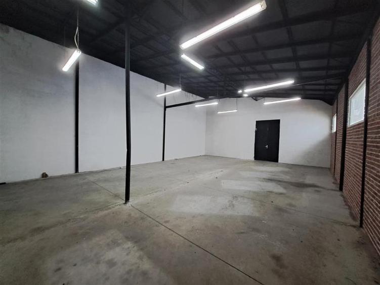 Spatiu industrial, 180 mp utili, situat in zona Piata 1 Mai! - 2