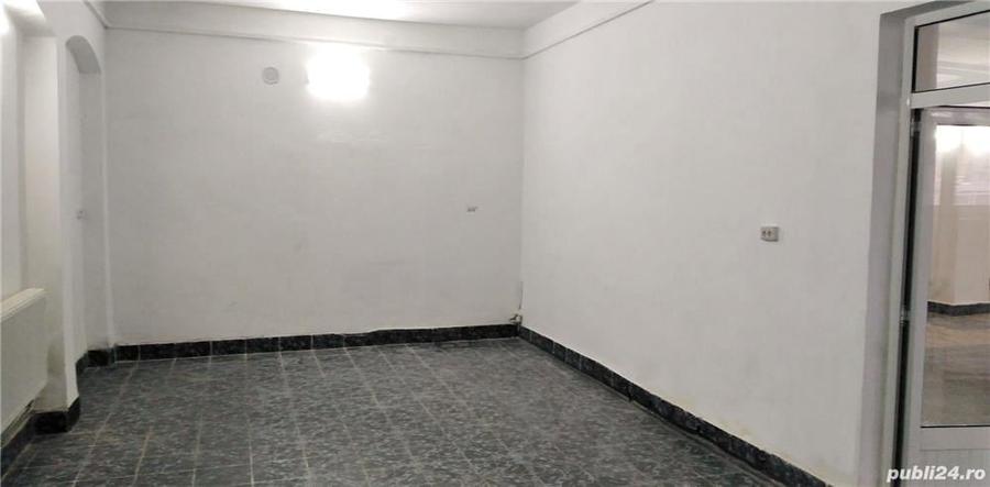 sp comercial 180mp util curte 37mp langa Piata Catedralei - 9