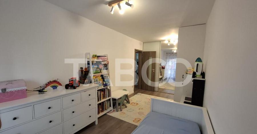 Apartament 3 camere de vanzare decomandat 60 mp zona Calea S - 5