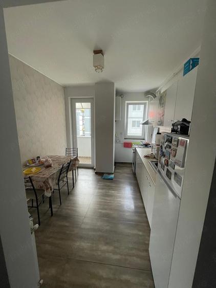 Inchiriez apartament 2 camere decomandat - 5