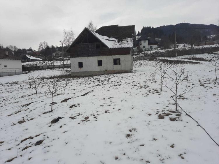 Teren+casa nefinalizata de vanzare Podul Dambovitei, Jud. Arges - 1