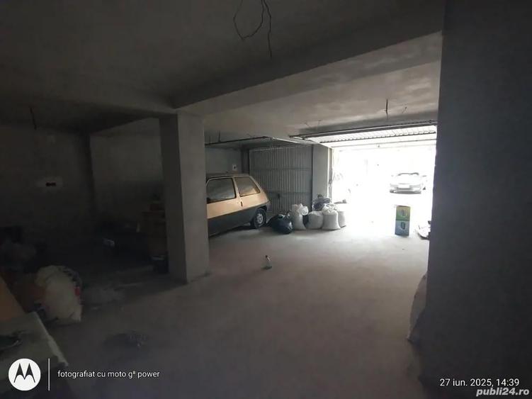 In oras,casa in triplex cu 2 garaje - 1