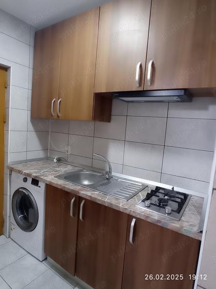 Garsonieră decomandată în Central