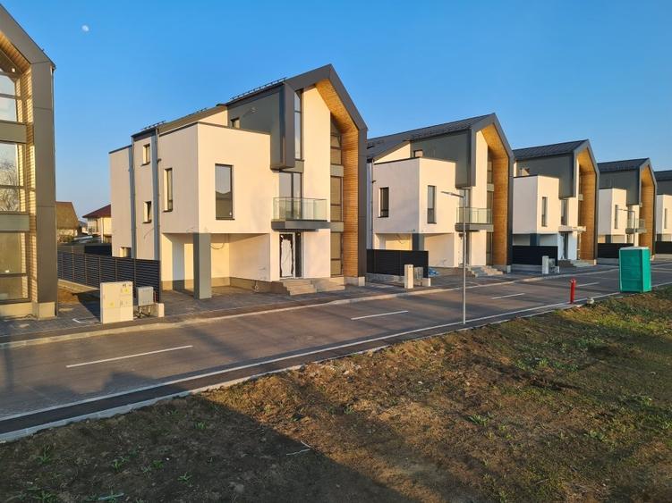 OMNIA-Utvalda Fastigheter! Nordisk elegans. Exceptionellt bostadskomplex! - 1