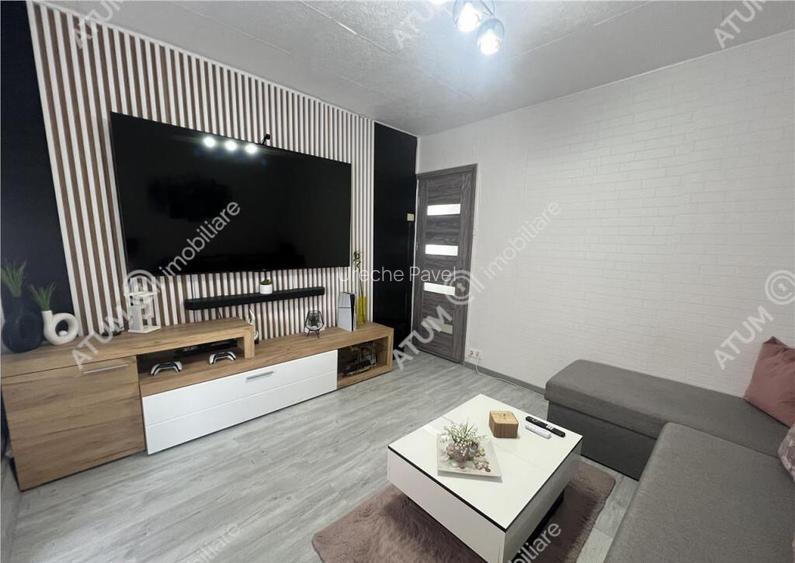 Apartament cu 3 camere decomandate si balcon etaj 2 zona Vas Apartament cu 3 camere decomandate si balcon etaj 2 zona Vas