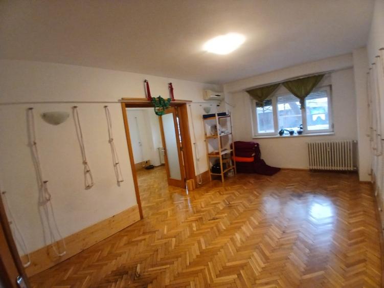 Apartament 4 camere -B-dul Decebal-str.Theodor Sperantia - 1