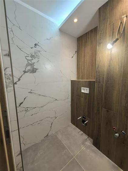 Apartament cu 3 camere Superb in Complex - 13