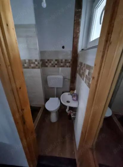 A 31 Proprietarul ofera spre inchiriere,300 mp utili in fata Inspectoratului Scolar ,strada Oituz,33 - 5