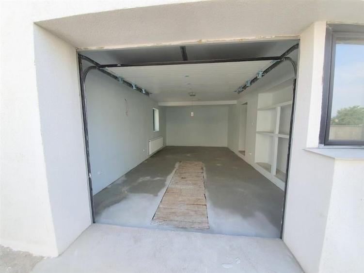 Hala 182 mp + birouri /spatii depozitare 120 mp, Izvoare - 12