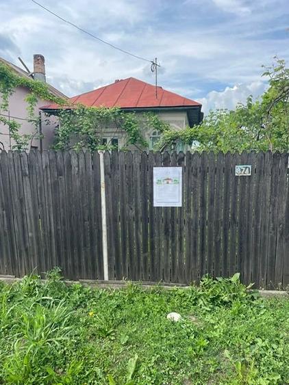 Casă cu 3 camere cu Teren 1200 Mp în Lucieni